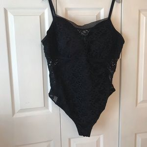 BECCA etc crochet lace Swimwear 3X Black